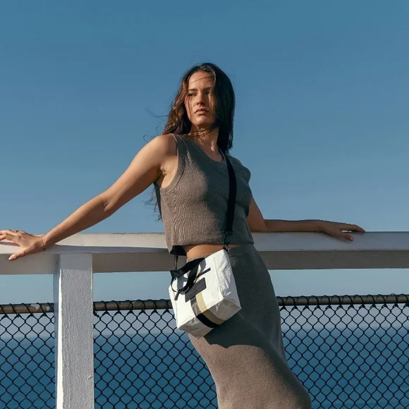 Aloha Collection Crossbody Le Voyageur - Picture 6 of 6